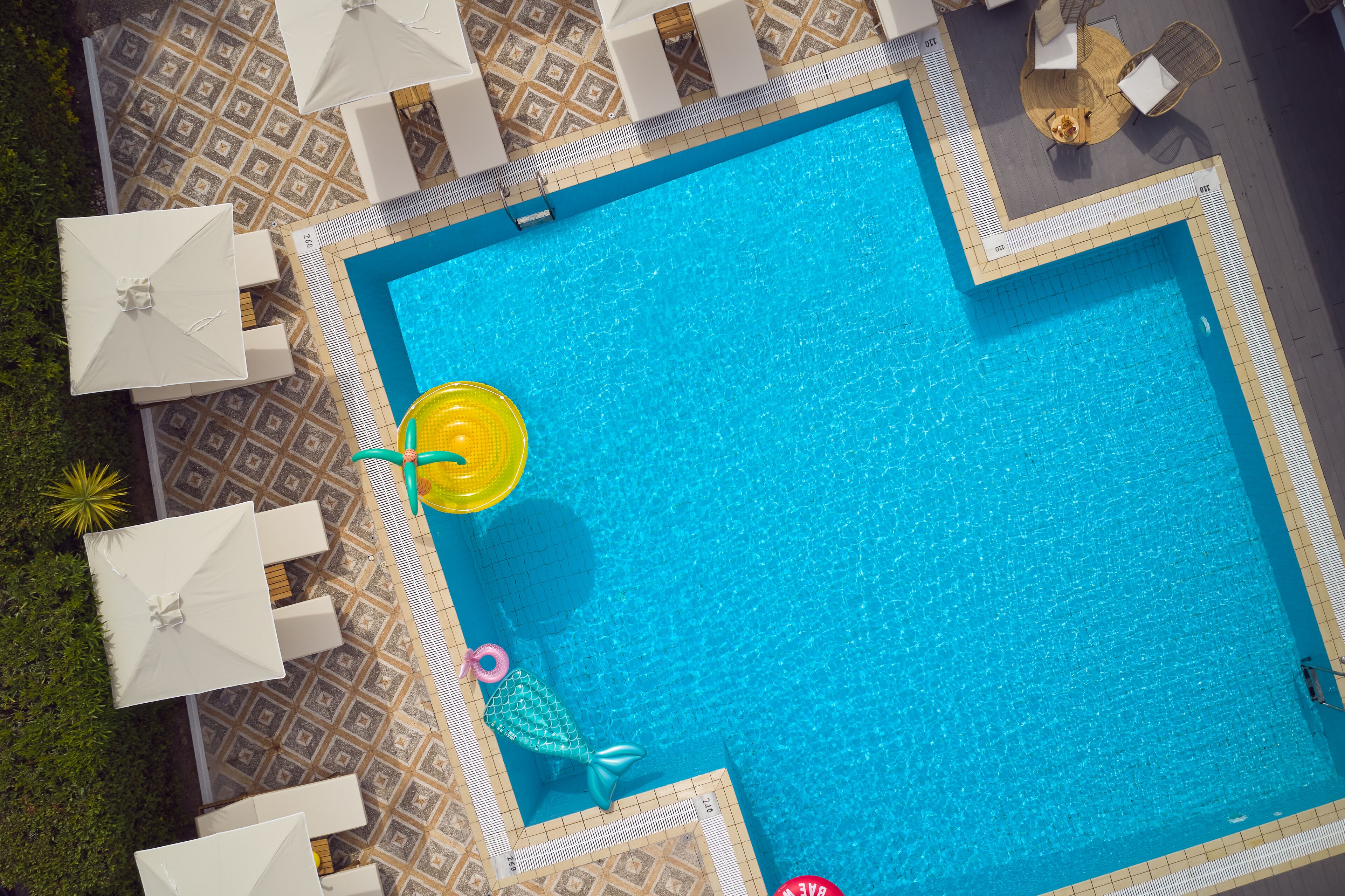 2 outdoor pools, pool umbrellas, sun loungers