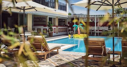 Cactus Hotel