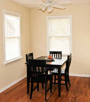 Small 2 Bedroom, Fenced Yard, Pets welcome | In-room dining - Tampa-Homeseekers (Tampa)