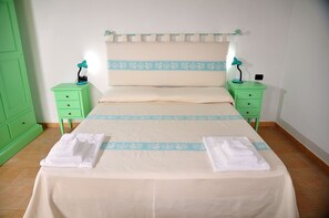 Minibar, desk, free WiFi