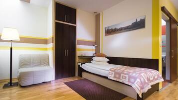 Premium bedding, in-room safe, desk, iron/ironing board