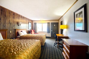 Chambre, 2 grands lits, vue piscine