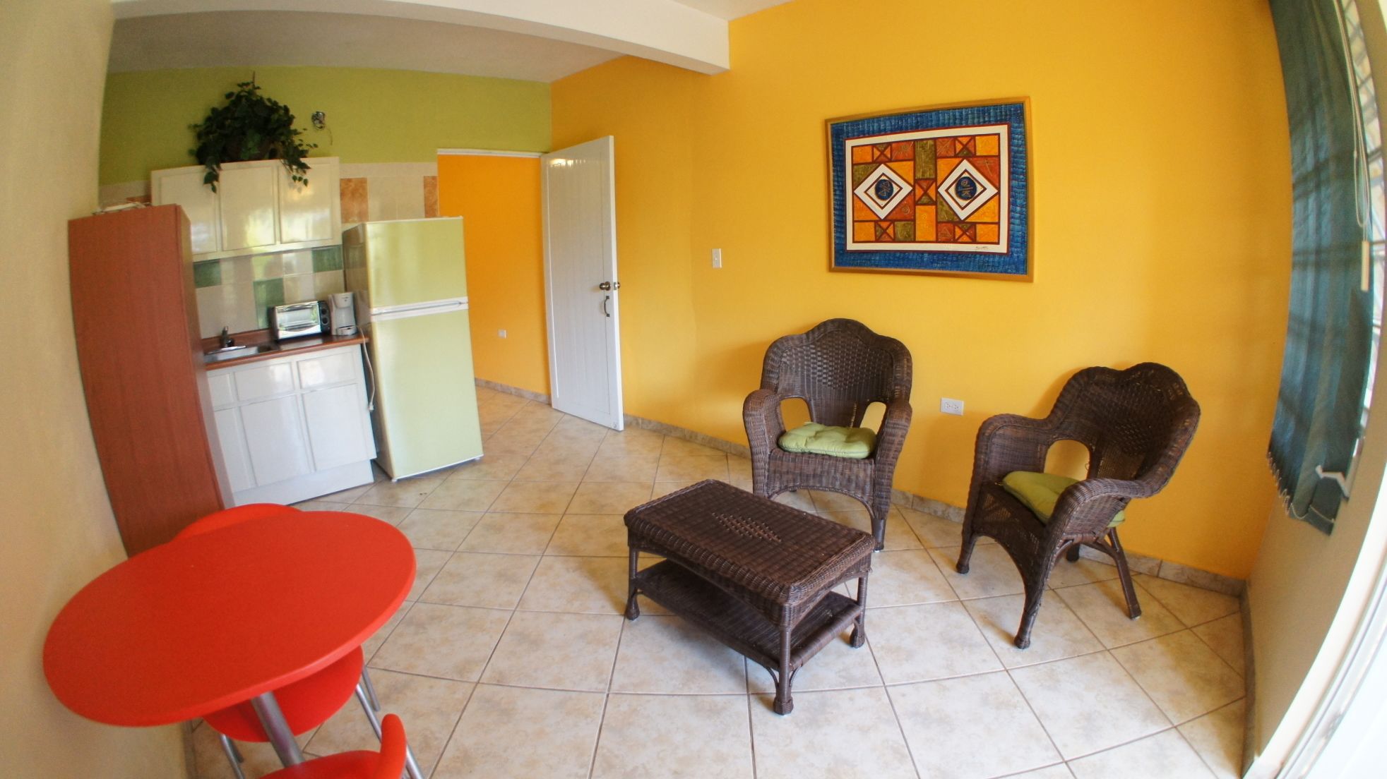 deluxe studio suite, annex building | living area