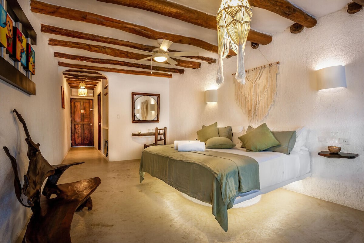 Roupas de cama premium, cofres nos quartos, Wi-Fi de cortesia