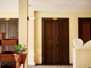 Hallway - Na Thapae (Chiang Mai)