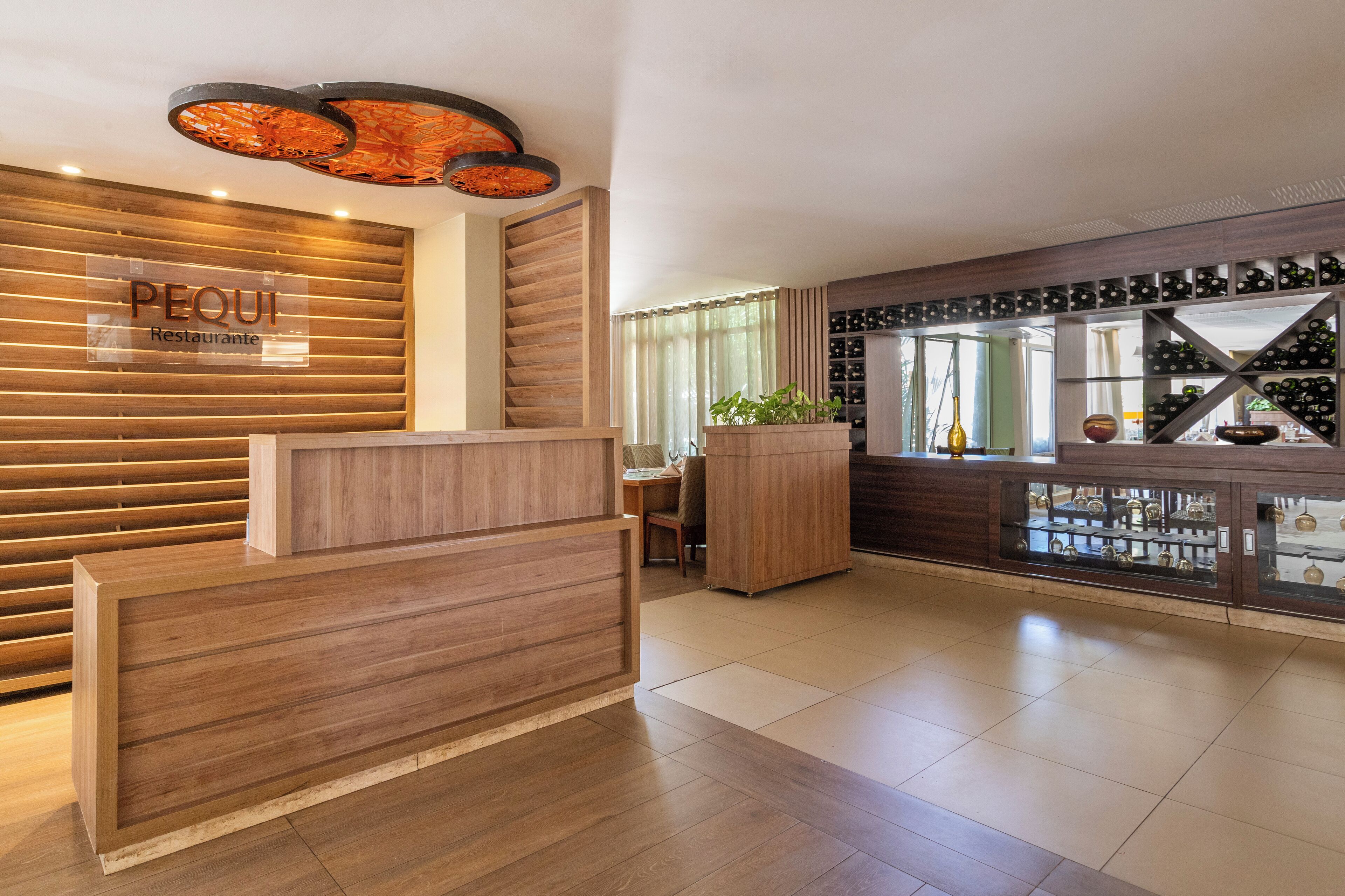 6 restaurants, breakfast, lunch, dinner served; brazilian cuisine