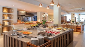 6 restaurants servant le petit déjeuner, spécialités Cuisine brésilienne