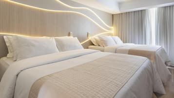 Apartamento Master Familia | Frigobar, cofres nos quartos, escrivaninha, cortinas blackout