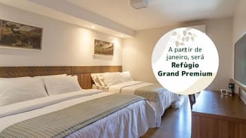 Superior Suite | Minibar, in-room safe, desk, blackout curtains