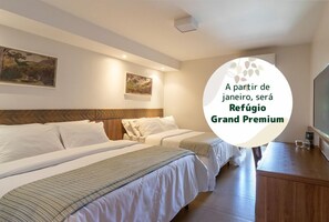 Superior Suite | Minibar, in-room safe, desk, blackout curtains