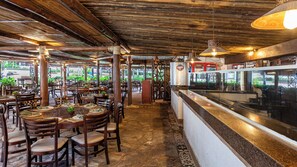 6 restaurants, breakfast, lunch, dinner served; Brazilian cuisine