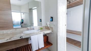 Shower, free toiletries, hair dryer, towels