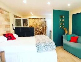 1 habitación, tabla de planchar con plancha, wifi gratis y ropa de cama 