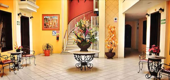 Lobby - Hotel Plaza Jardín (Tequila)