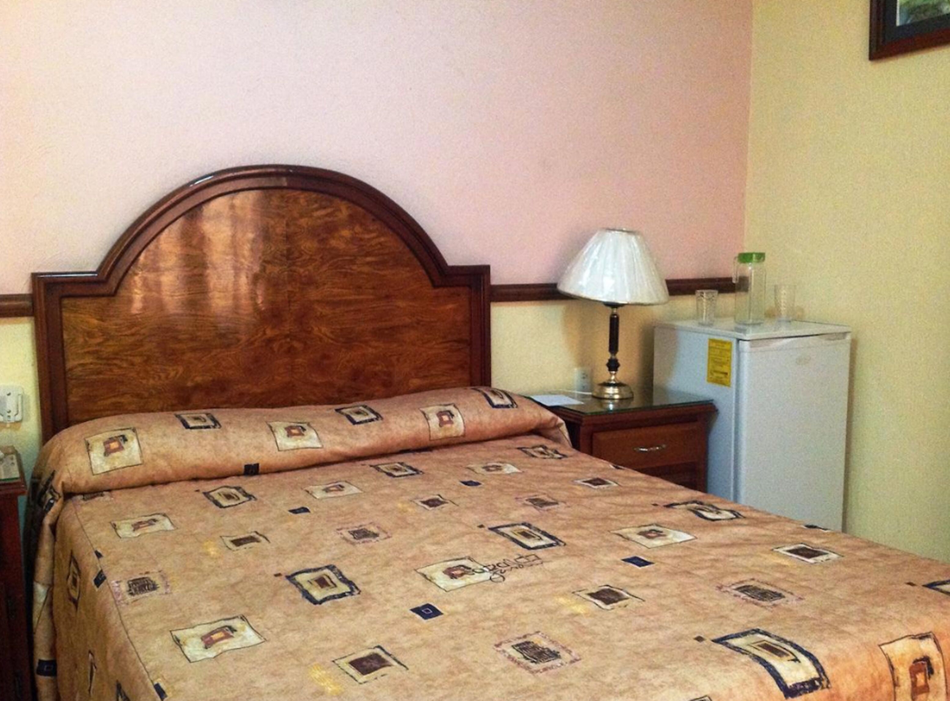 double room | desk, free wifi, bed sheets
