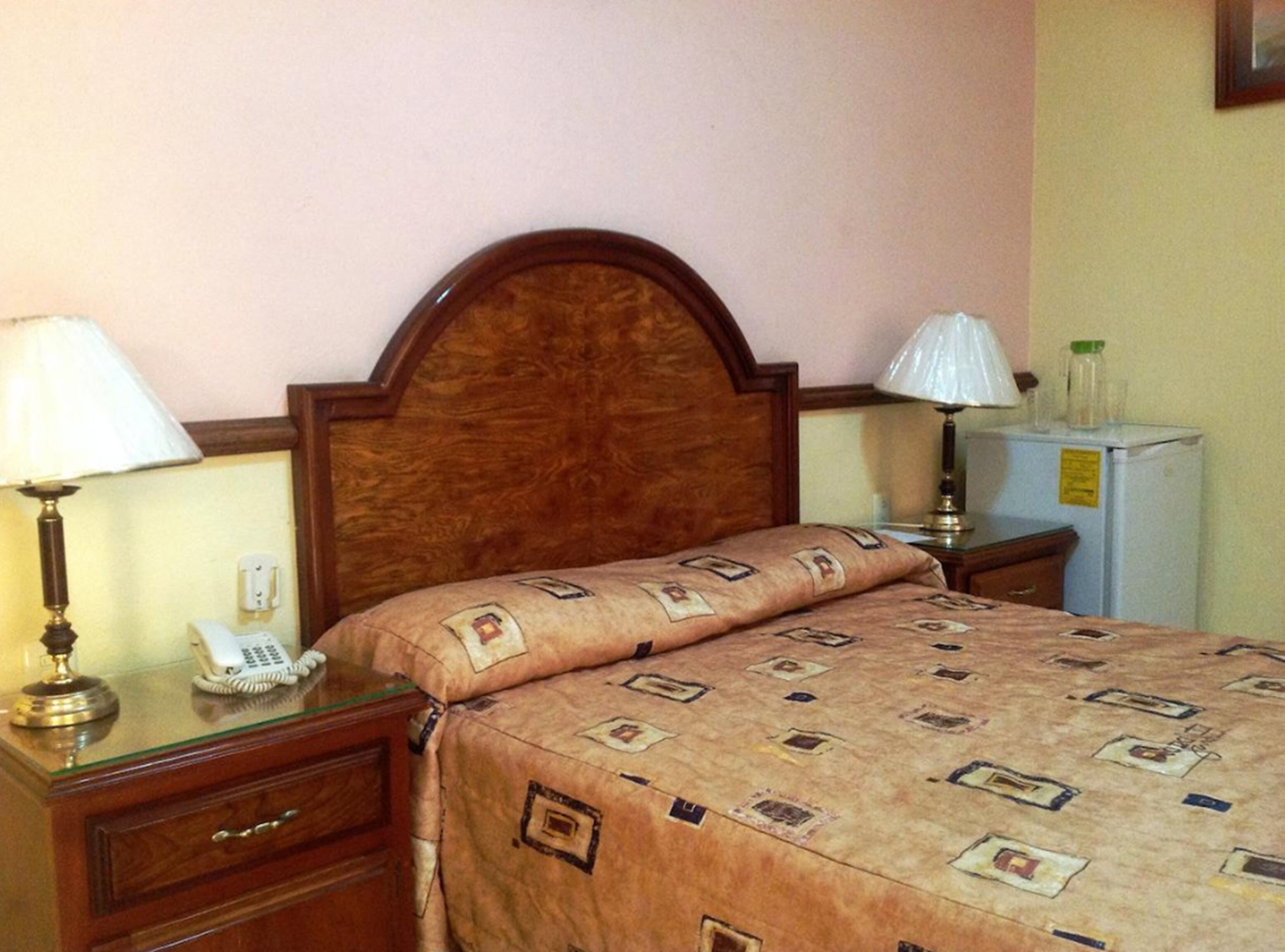 double room | desk, free wifi, bed sheets