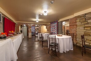 Gratis komplett frukost varje dag