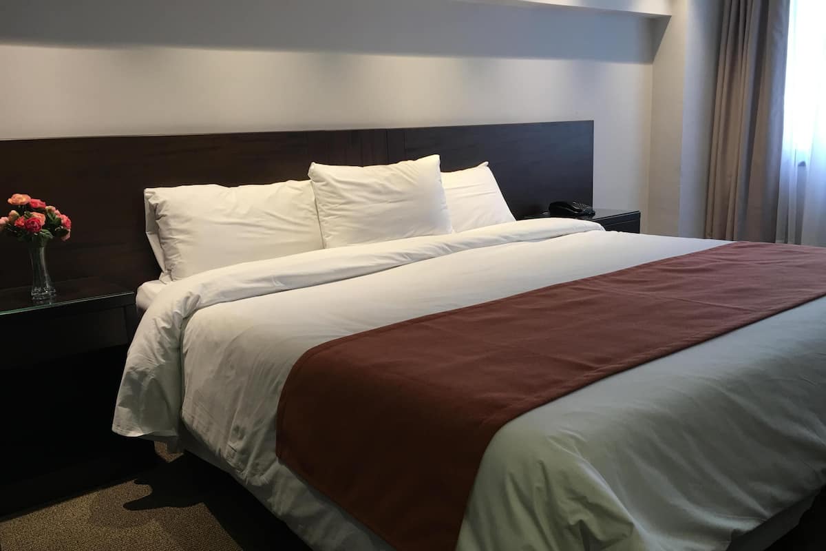 Pillowtop-bedden, een minibar, een kluis op de kamer, een bureau