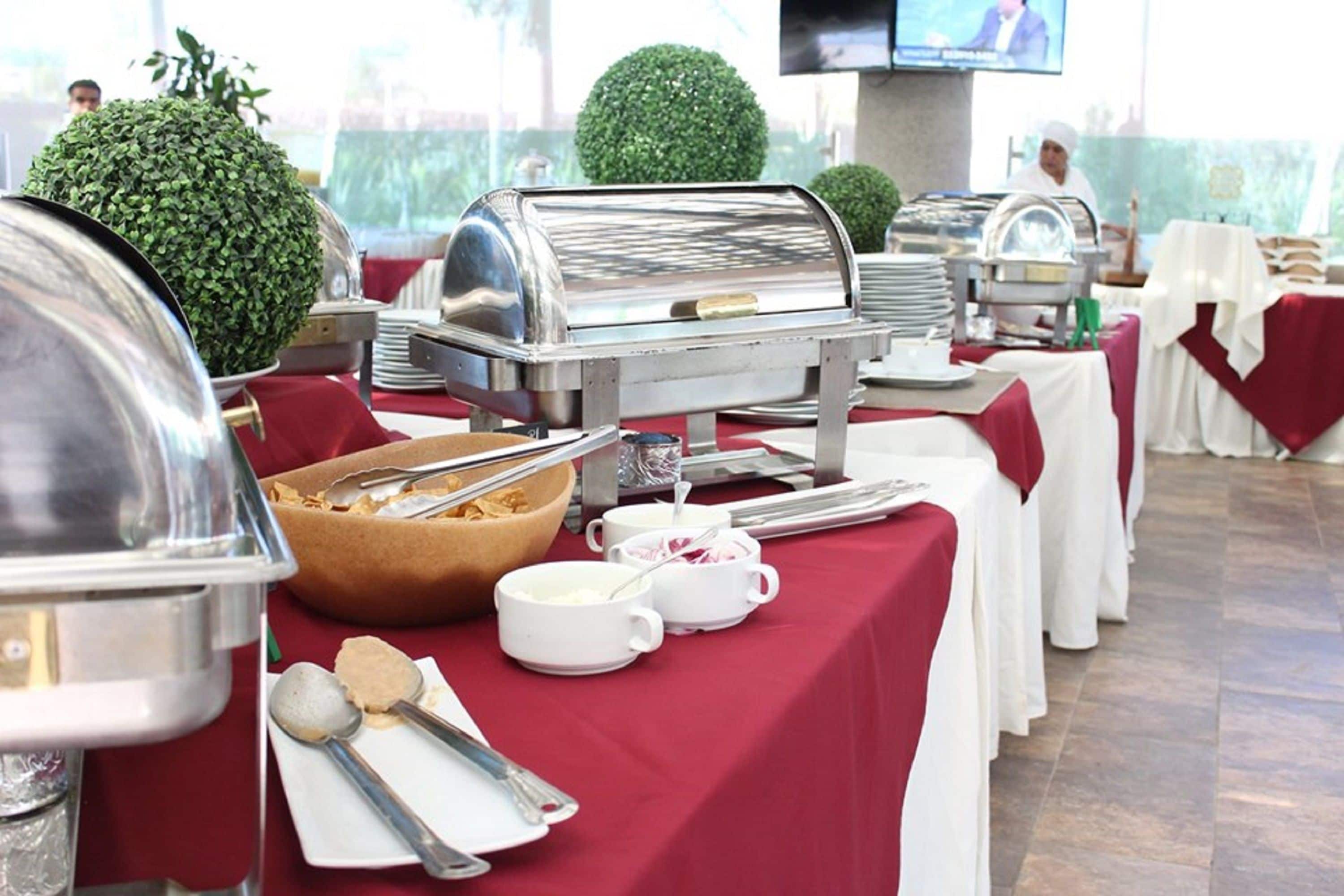 Desayuno estilo bufé