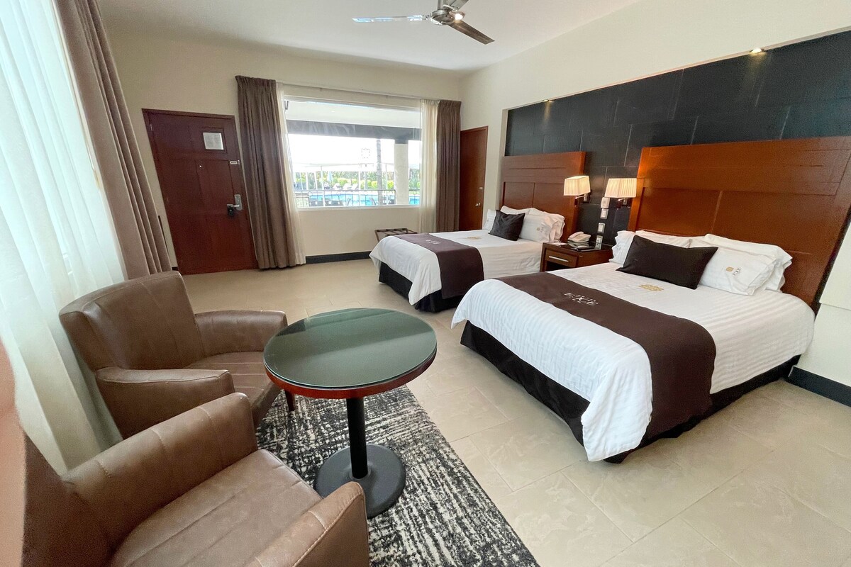Premium bedding, minibar (some free items), in-room safe, desk