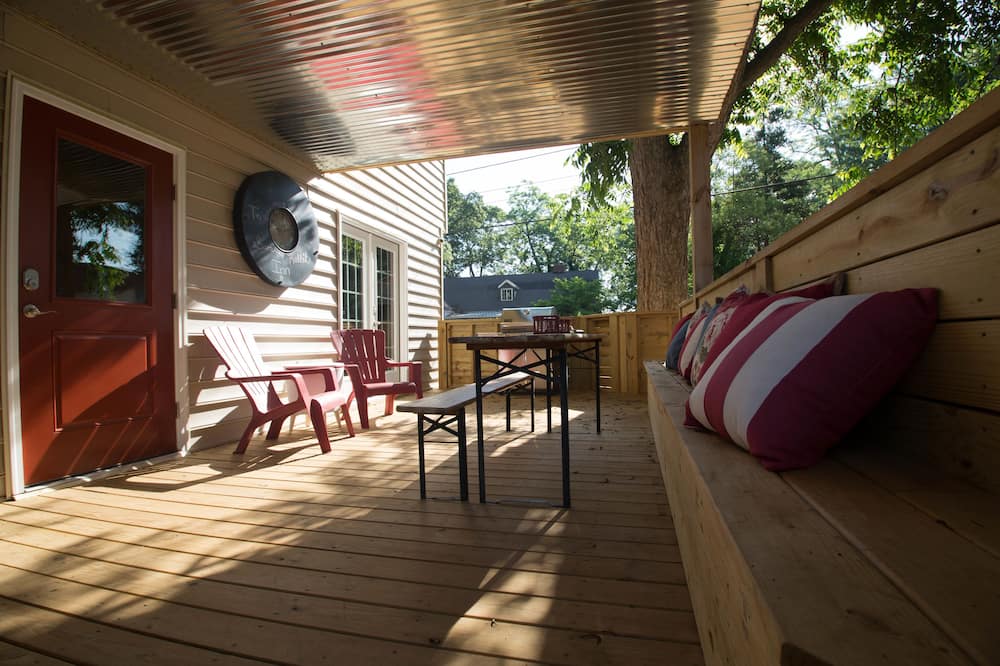 Swamp Rabbit Inn