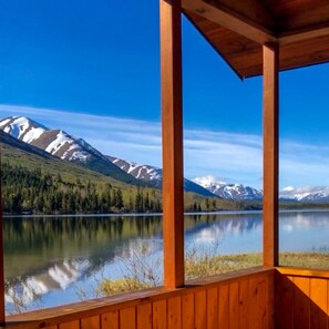 Cottage Premium, 1 letto king, vista lago, lato lago | Terrazza/patio