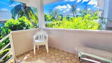 Bungalow, 2 habitaciones, cocina | Terraza o patio