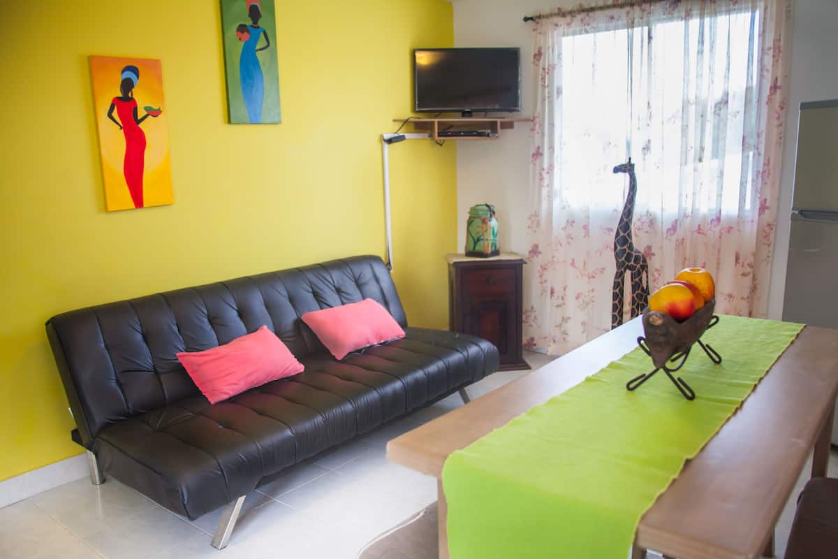 Bungalow, 2 Bedrooms, Kitchen | Living room | Flat-screen TV