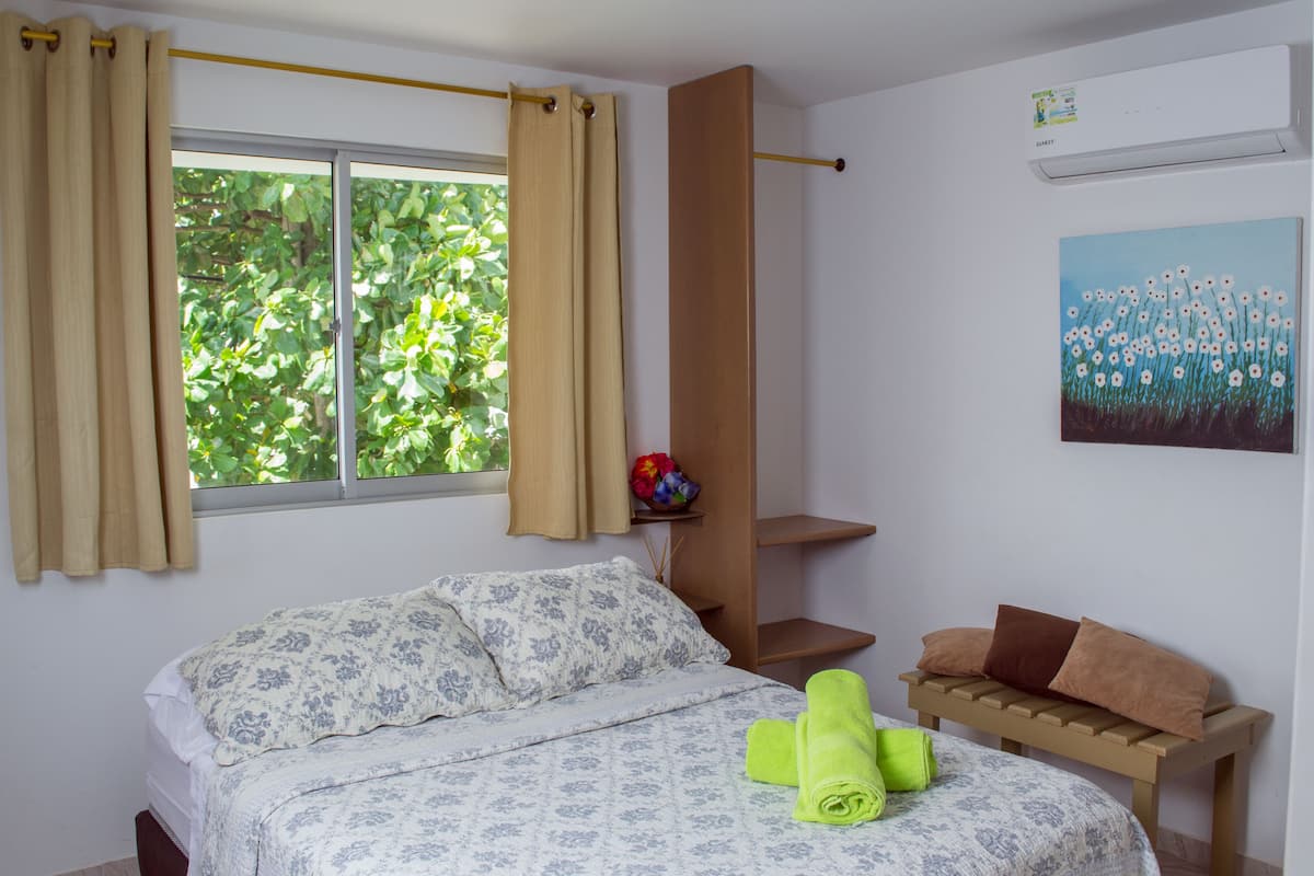 Bungalow, Kitchen, Garden View (doble) | Free WiFi, bed sheets