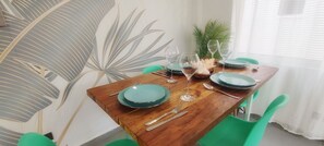 Bungalow, 2 habitaciones, cocina | Comedor