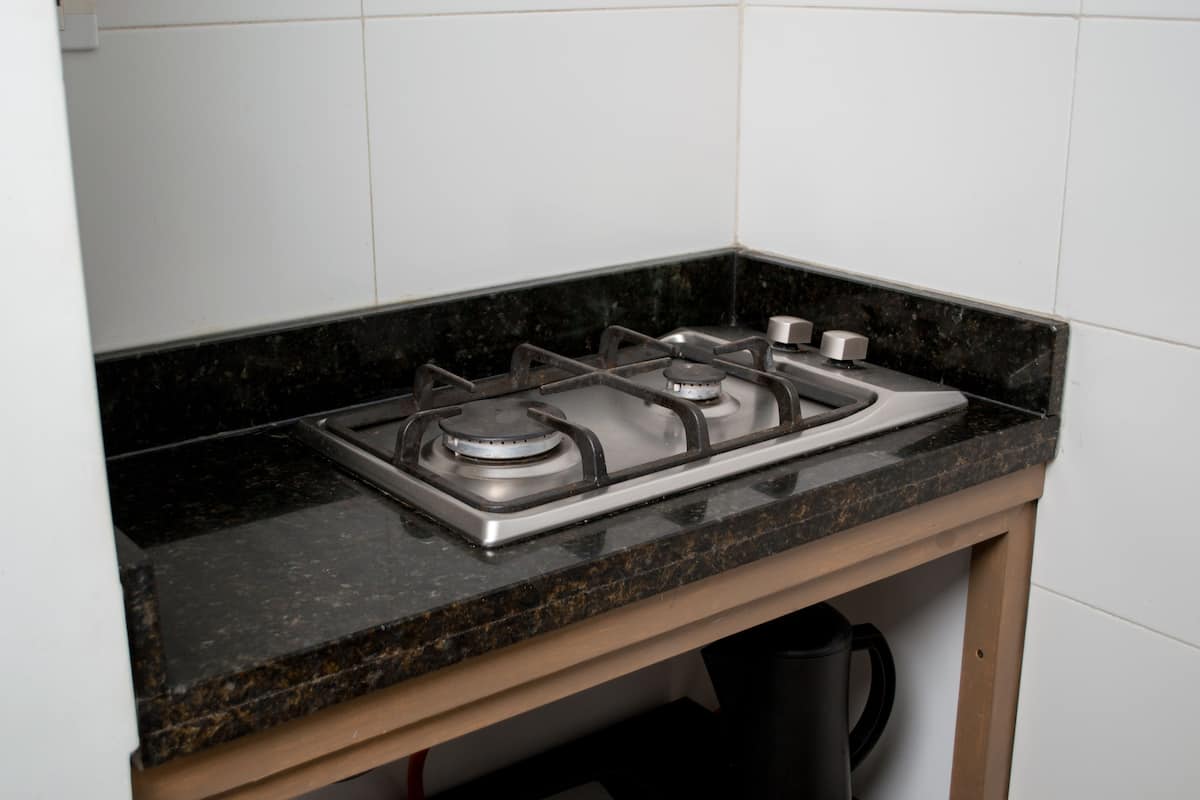 bungalow, kitchen, garden view (doble) | private kitchen | full-sized fridge, microwave, espresso maker, coffee/tea maker