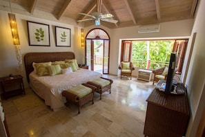 Luxury-Villa, 4 Schlafzimmer | 4 Schlafzimmer, individuell dekoriert, individuell eingerichtet