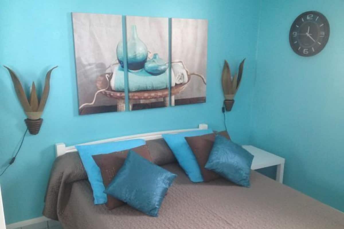 Deluxe Bungalow, Sea View | Free cots/infant beds, free rollaway beds, free WiFi