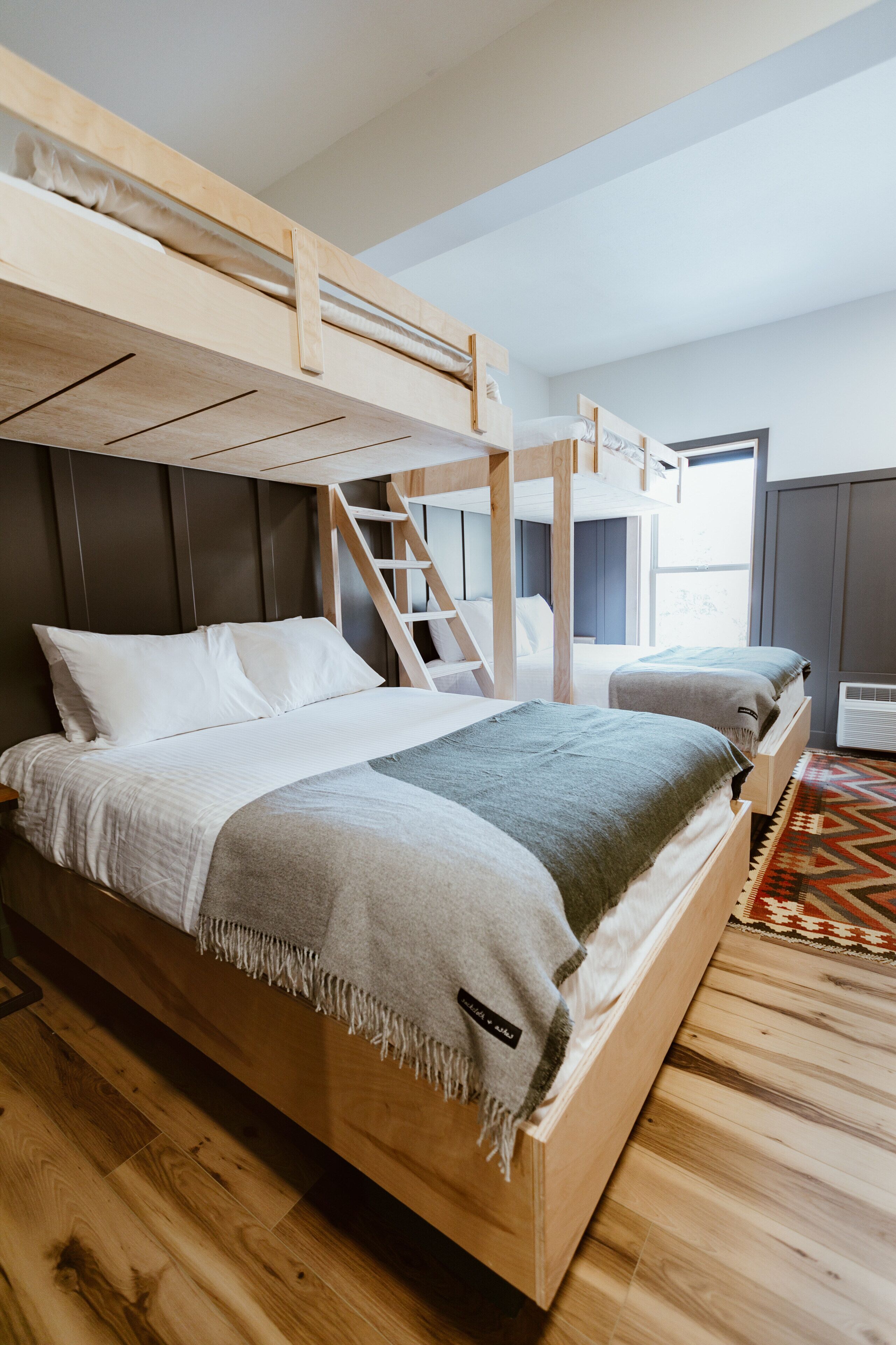 1 bedroom, down duvets, free wifi, bed sheets