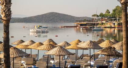 Costa Bitezhan Hotel