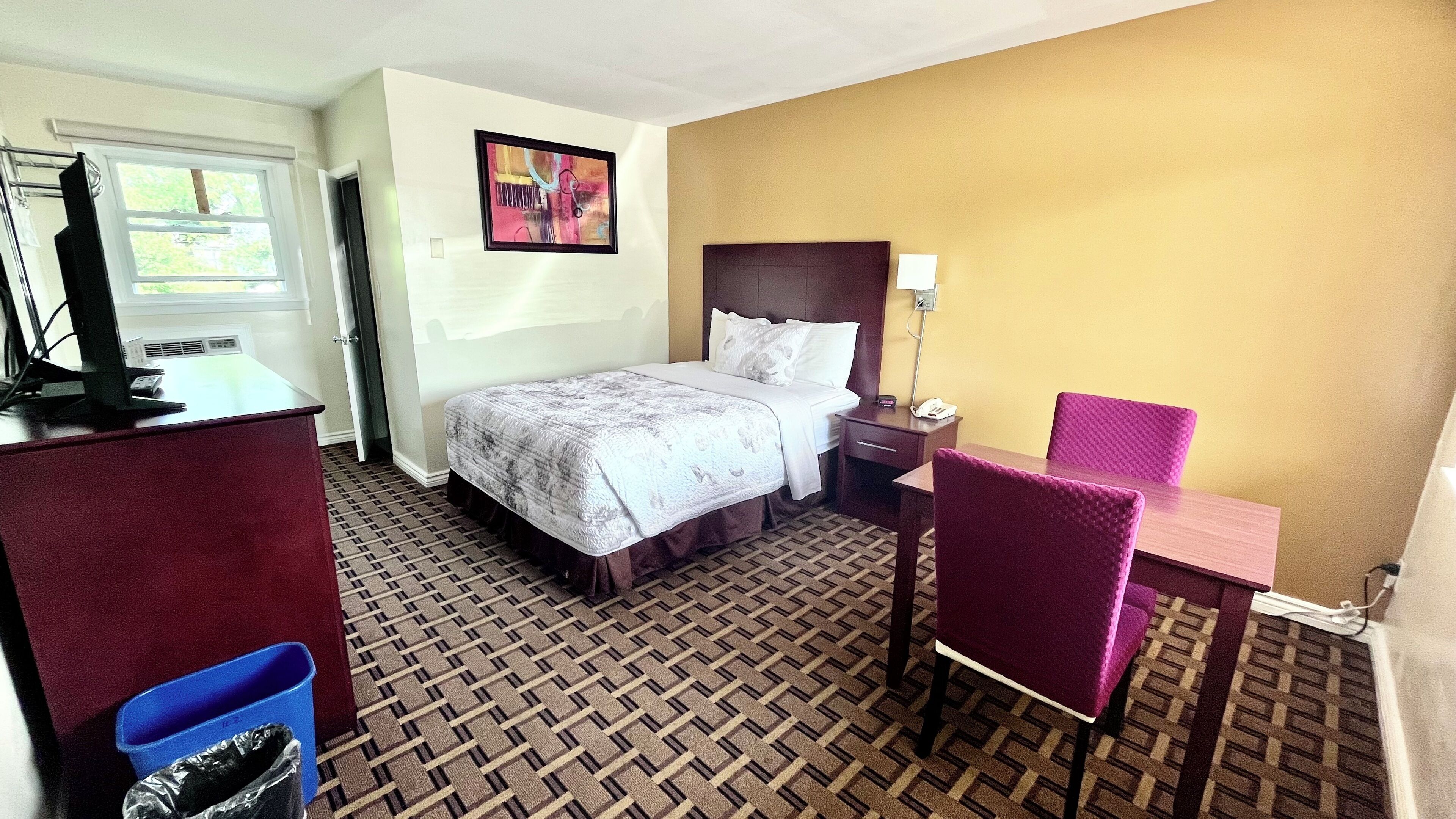 Deluxe-Zimmer, 1 Queen-Bett, Kühlschrank und Mikrowelle, Seeblick