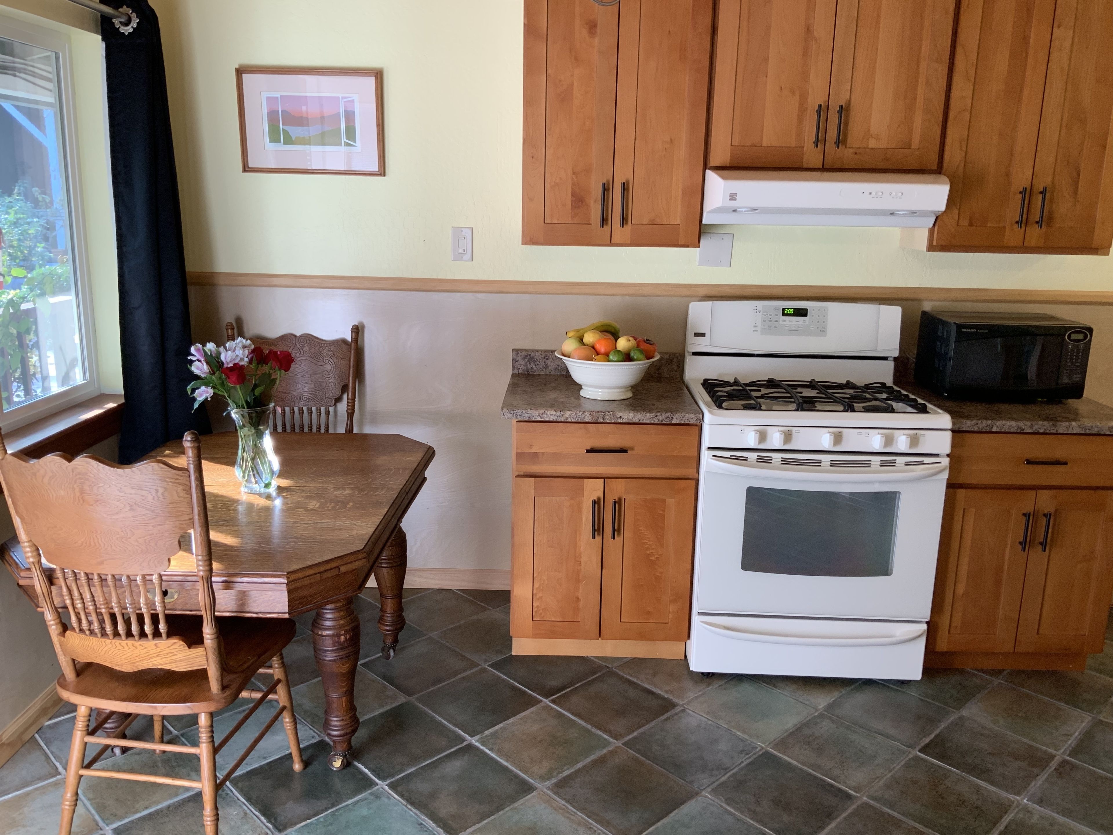 grand cottage, 1 king bed with sofa bed, kitchen, garden view | private kitchen