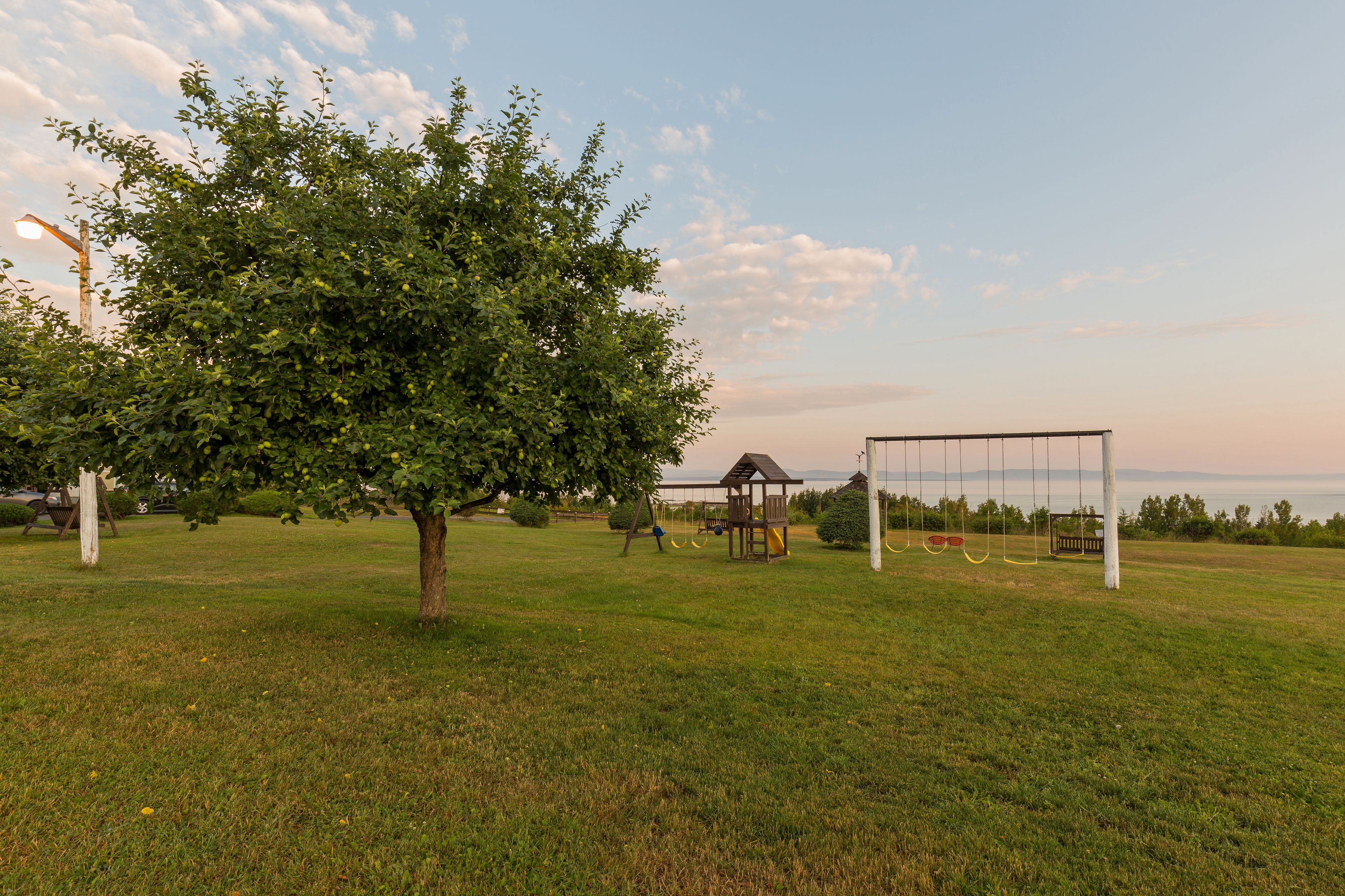 Children’s play area – outdoor