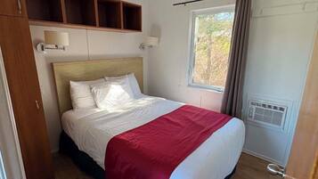 Chalet 1-4 pers.2 chambres+cuisinette | Meja kerja, Wi-Fi gratis, dan seprai linen