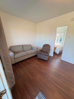 1 à 4 personnes, avec cuisine et 1 chambre fermée | Área de sala de estar | Televisión de pantalla plana
