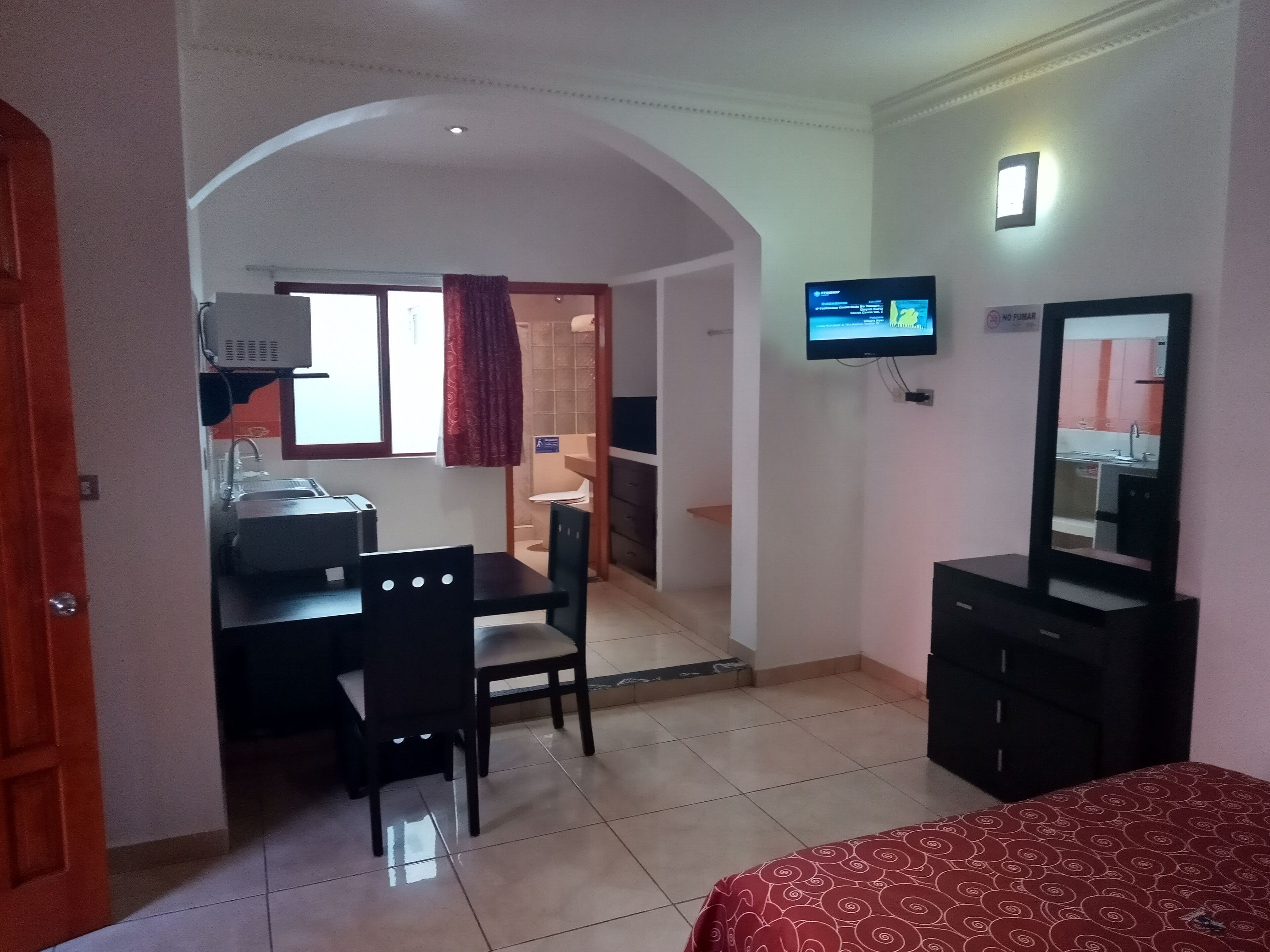 Classic Room | Premium bedding, soundproofing, iron/ironing board, free WiFi