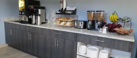 Petit déjeuner continental compris