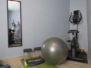 Gym - Rest Inn (Terrace)