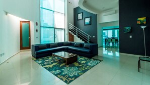 Apartment, 3 Bedrooms, Kitchen | Living room