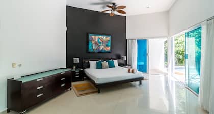 White House by Vimex