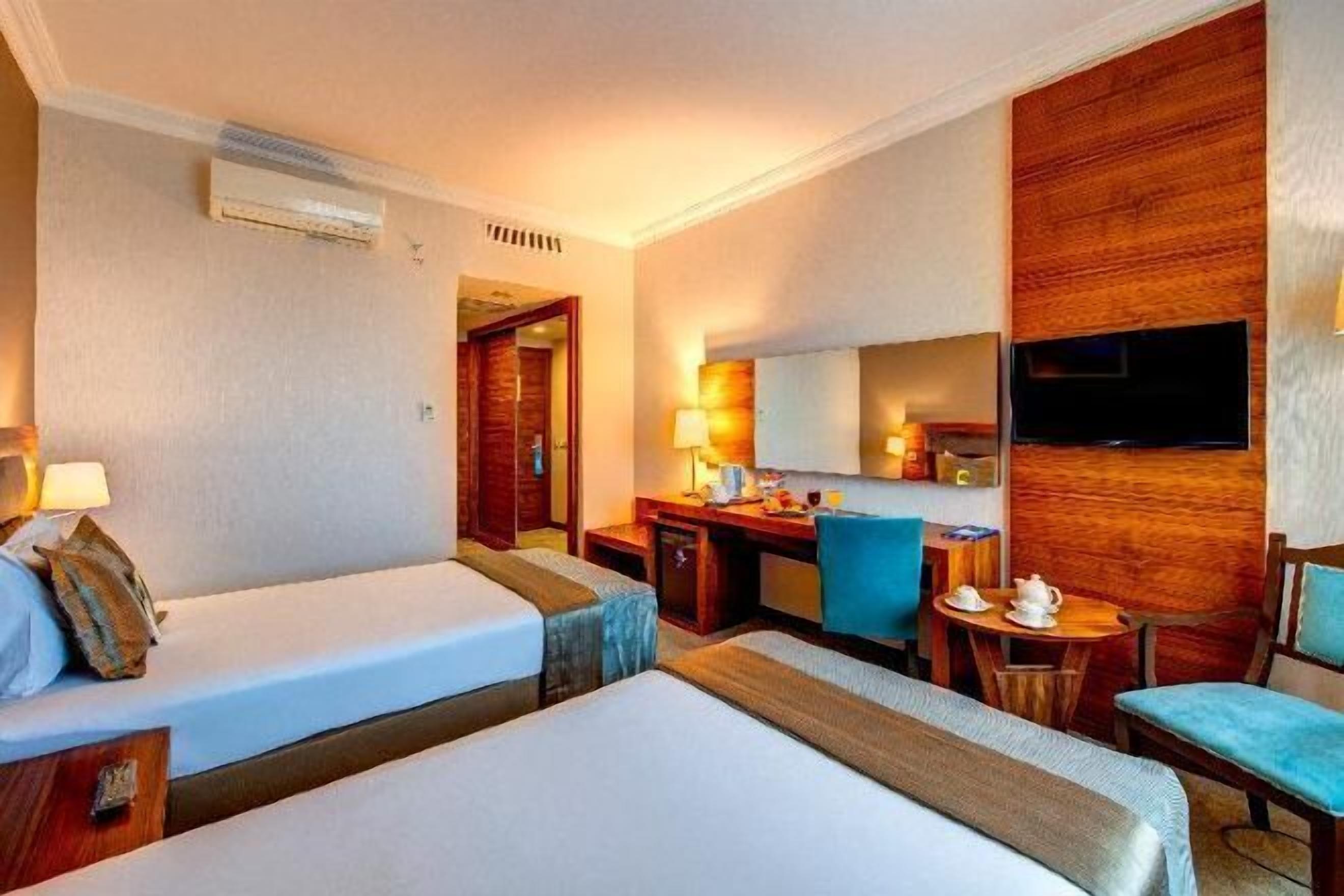 Premium bedding, minibar, in-room safe, blackout drapes