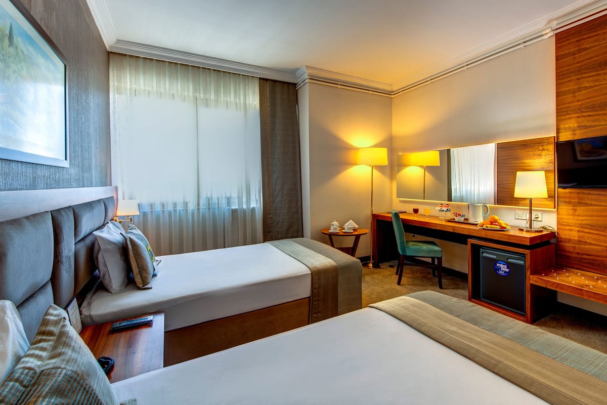 standard room | 1 bedroom, premium bedding, minibar, in-room safe