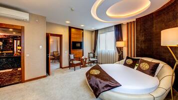 Premium bedding, minibar, in-room safe, blackout curtains