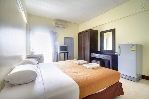 Standard Double Room | Mini-refrigerator