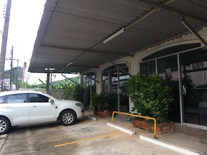 Free self parking